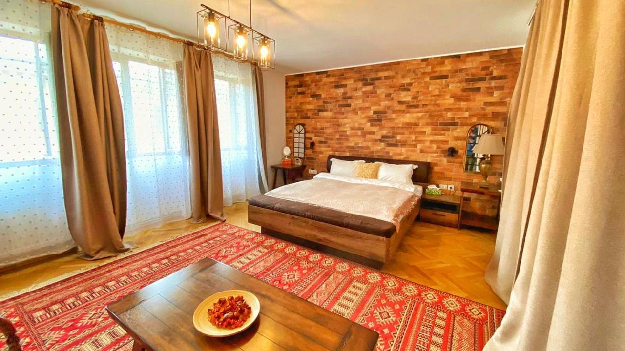 City Center Bed And Beyond Bukarest Kültér fotó